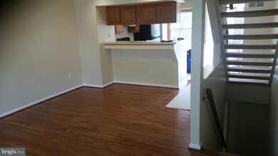 18917 Piney Point Place, Germantown, MD 20874 - photo 3