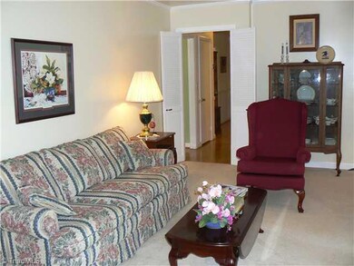 587 Manor Cir, Asheboro, NC 27205 - photo 2