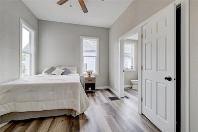 2618 E Walnut St, Des Moines, IA 50317 - photo 5