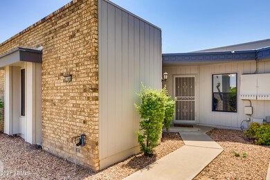 17446 N Boswell Blvd, Sun City, AZ 85373 - photo 4