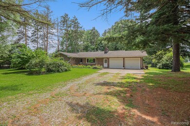 7047 Birchwood Dr, Mount Morris, MI 48458 - photo 3