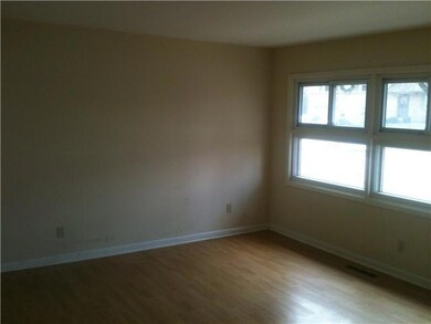 1596 Baxter Dr, Columbus, OH 43227 - photo 2