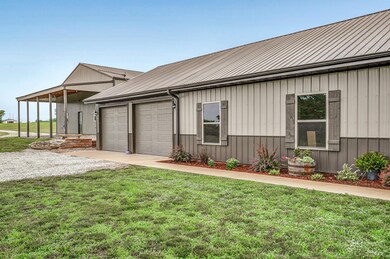 9938 W Farm Road 60-50
