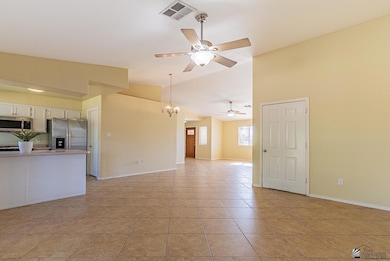 2627 S 31st Dr unit 5, Yuma, AZ 85364 - photo 3