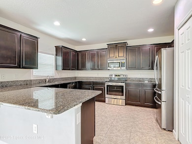 860 Fiddleleaf Circle-16
