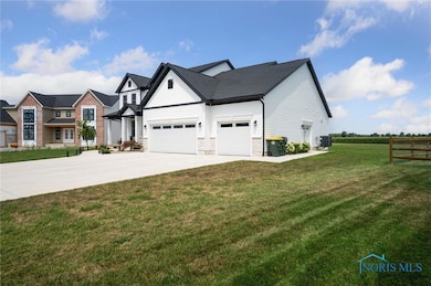 9412 Newbury Ln, Whitehouse, OH 43571 - photo 3