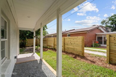 1015 Shaws Aly, Wilmington, NC 28401 - photo 6