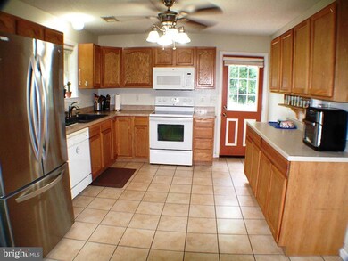 274 Chimney Dr, Bunker Hill, WV 25413 - photo 3