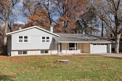 1490 3rd St NW, New Brighton, MN 55112 - photo 2