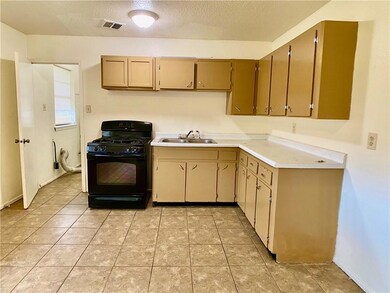 2728 Russell Dr, Marrero, LA 70072 - photo 5