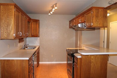 1403 Hunt St, Wichita Falls, TX 76302 - photo 7