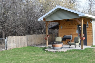 COVERED PATIO<|><|>