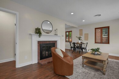 8-web-or-mls-2850-e-moreland-dr