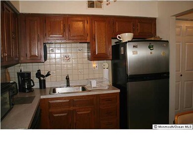 503 Wellington Place, Matawan, NJ 07747 - photo 4