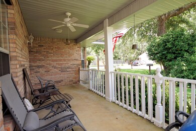 1713IvaleaFRtPorch