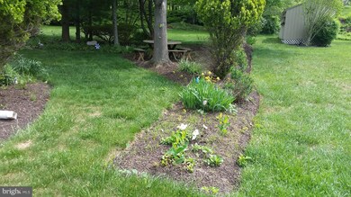 8741 Cardinal Forest Cir, Laurel, MD 20723 - photo 3