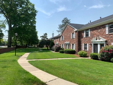 207 Windsor Dr unit 207, Framingham, MA 01701 - photo 2