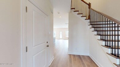 9-web-or-mls-2500-Shoreham-Way-UNIT-A-Gr