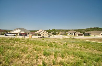 2006 Valencia Dr N unit 83, Kerrville, TX 78028 - photo 2