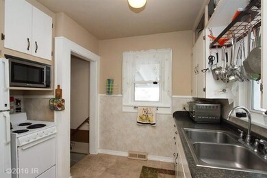 2546 E Grand Ave, Des Moines, IA 50317 - photo 6