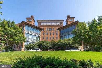 The Columbia Residences unit 942, Washington, DC 20037 - photo 2