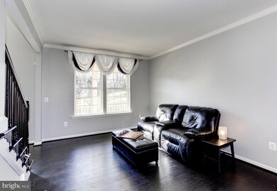 5952 Hunter Crest Rd, Woodbridge, VA 22193 - photo 4