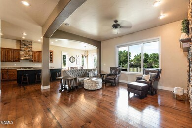 462 Napa Loop MLS-17