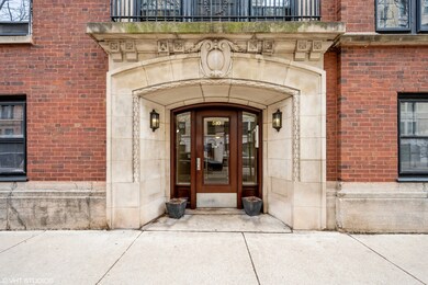 510 W Surf St unit B, Chicago, IL 60657 - photo 2