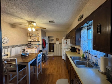 612 W 10th St, La Crosse, KS 67548 - photo 4