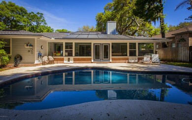 040915_2018_S_MaryeBrantLoop_27 Pool To