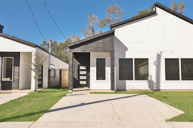 8137 Cabot St unit A/B, Houston, TX 77078 - photo 4