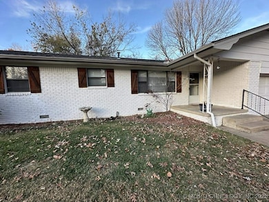 1410 W Danny St, Claremore, OK 74017 - photo 2