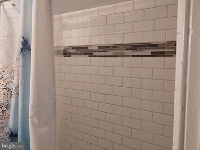 1914 Mcculloh St unit 1, Baltimore, MD 21217 - photo 3