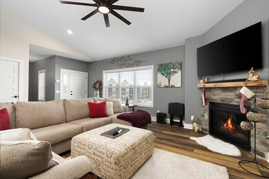 6299 Stone Gate Dr, Fitchburg, WI 53719 - photo 6