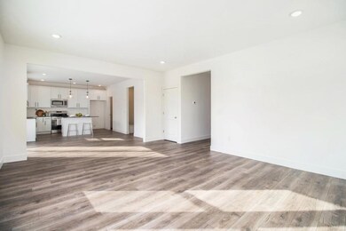 STG144-E2390-Great Room3