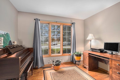 1305 Westbrook Dr, Crown Point, IN 46307 - photo 4