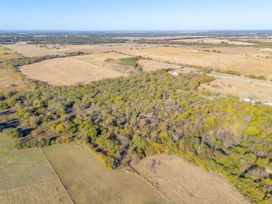 6821 County Road 302, Grandview, TX 76050 - photo 5