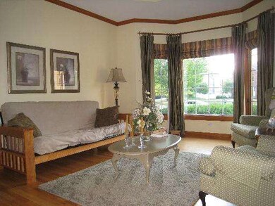 4536 Barr Creek Ln, Naperville, IL 60564 - photo 3