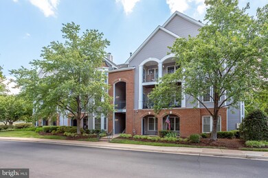 20419 Riverbend Square unit 203, Sterling, VA 20165 - photo 6