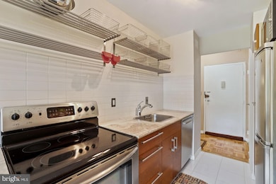 4600 Connecticut Ave NW unit 423, Washington, DC 20008 - photo 4