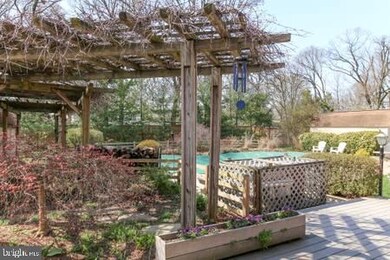 5607 Dawes Ave, Alexandria, VA 22311 - photo 3