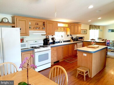 240 Deer Run Dr, Honey Brook, PA 19344 - photo 4