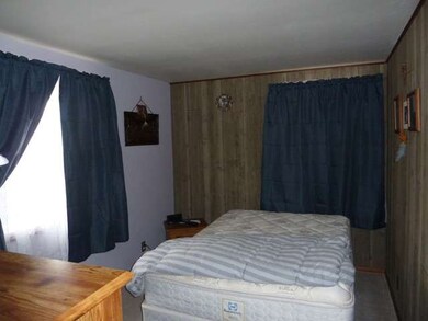 unlisted-address, Carpentersville, IL 60110 - photo 7