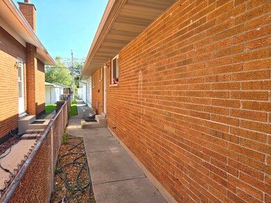 11649 S Laflin St, Chicago, IL 60643 - photo 2