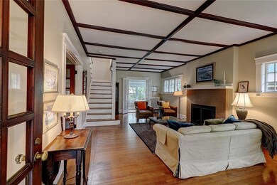 19 Grotto Ave, Providence, RI 02906 - photo 4