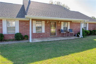 2001 Devyn Dr, Lavaca, AR 72941 - photo 3