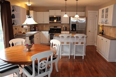 Open Floor Plan Eat in Space