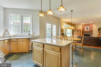 15417 Cedarhurst Ct, Centreville, VA 20120 - photo 3