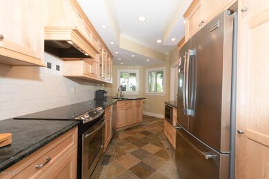 333 Palmer Hill Rd Unit 1B-large-010-022