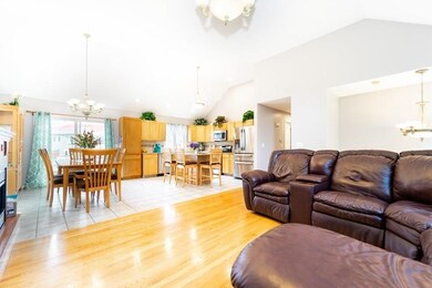 61 Williams St, Taunton, MA 02780 - photo 4